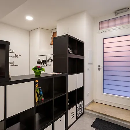 Petite House